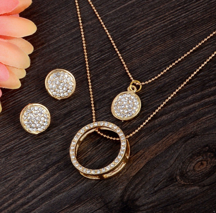 This is a Gold Plated Jewelry set